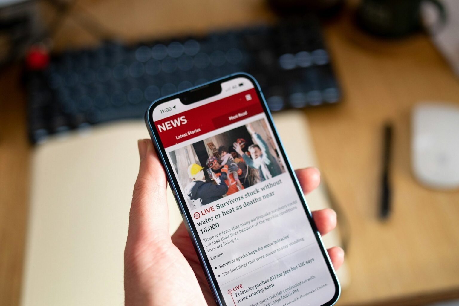 Image of news on a mobile device.